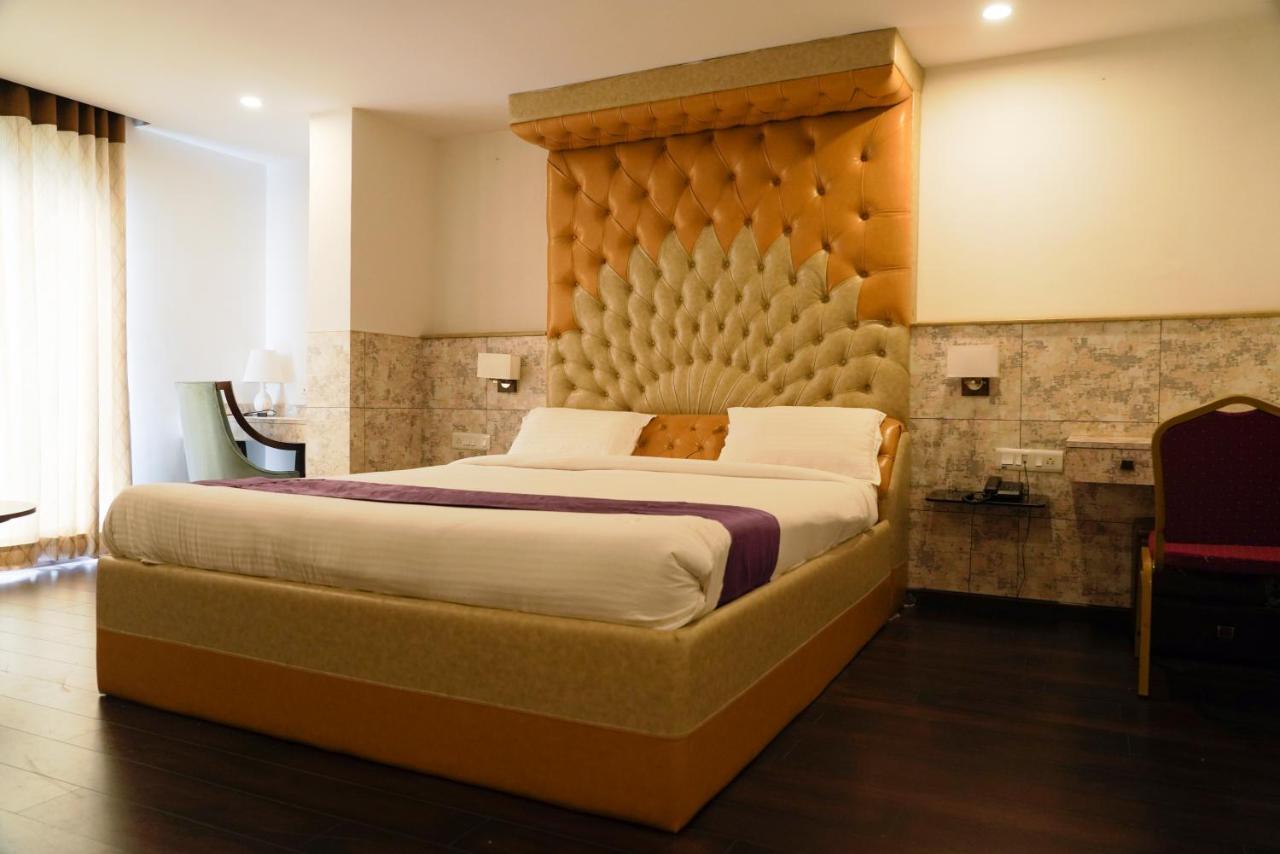 Golden Lotus Hotel Hyderabad Exterior foto